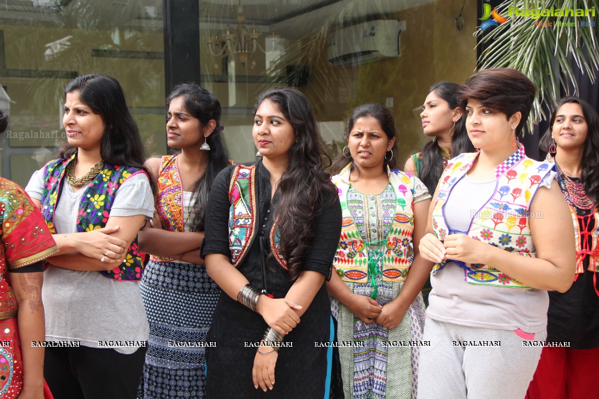 Aqua Garba Dandiya Season 2 by Venu Mandala with Grycs