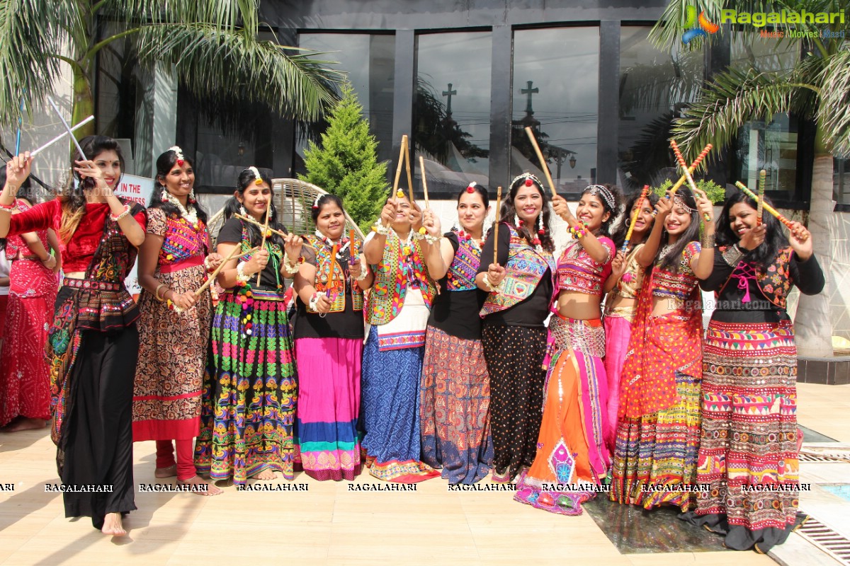 Aqua Garba Dandiya Season 2 by Venu Mandala with Grycs