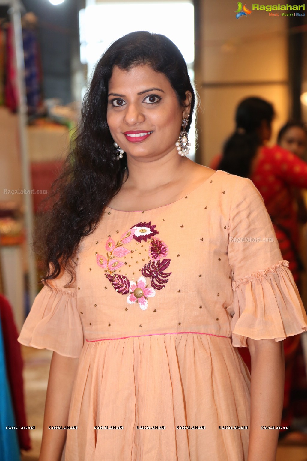 Lasya Sri inaugurates Akritti Elite Exhibition at Park Hyatt Hyderabad