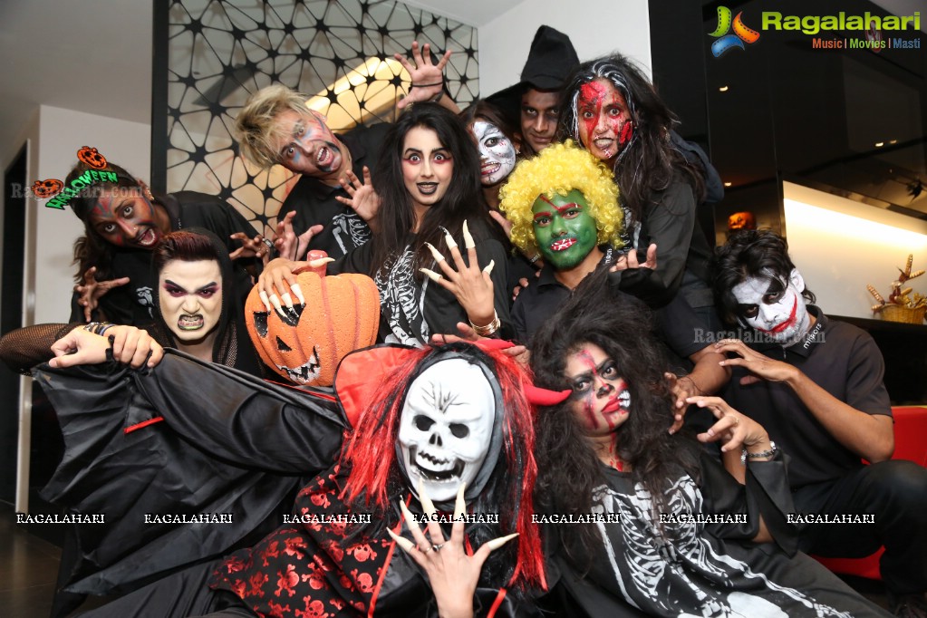 Happy Halloween at Mirrors