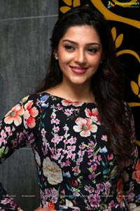 Mehreen Kaur Pirzada Naturals Hair and Beauty Salon