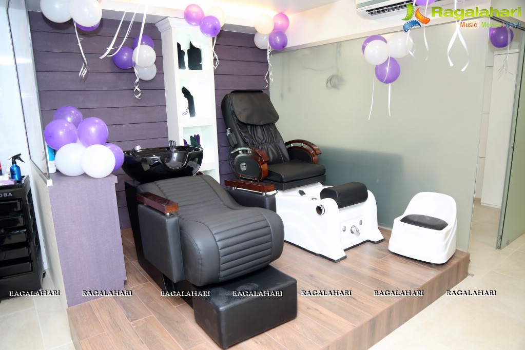 Mehreen Pirzada launches Naturals Hair and Beauty Salon at Sanath Nagar, Hyderabad