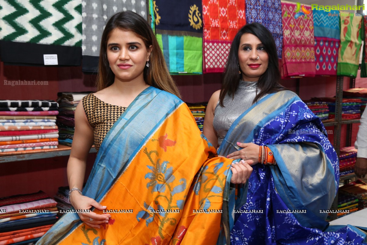 Ranjanaa Mishra launches Pochampally IKAT Art Mela, Kukatpally