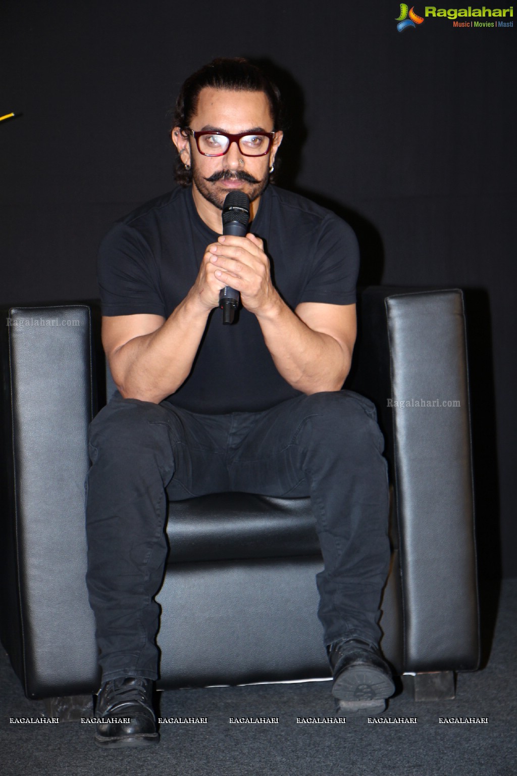 Aamir Khan's Secret Superstar Press Meet at Taj Krishna