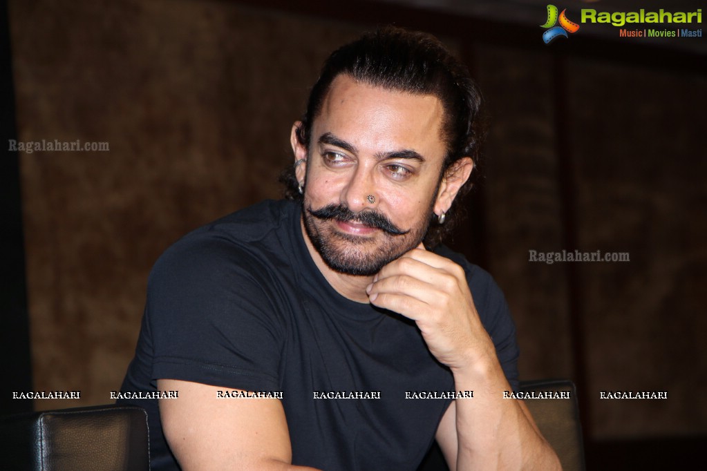 Aamir Khan's Secret Superstar Press Meet at Taj Krishna