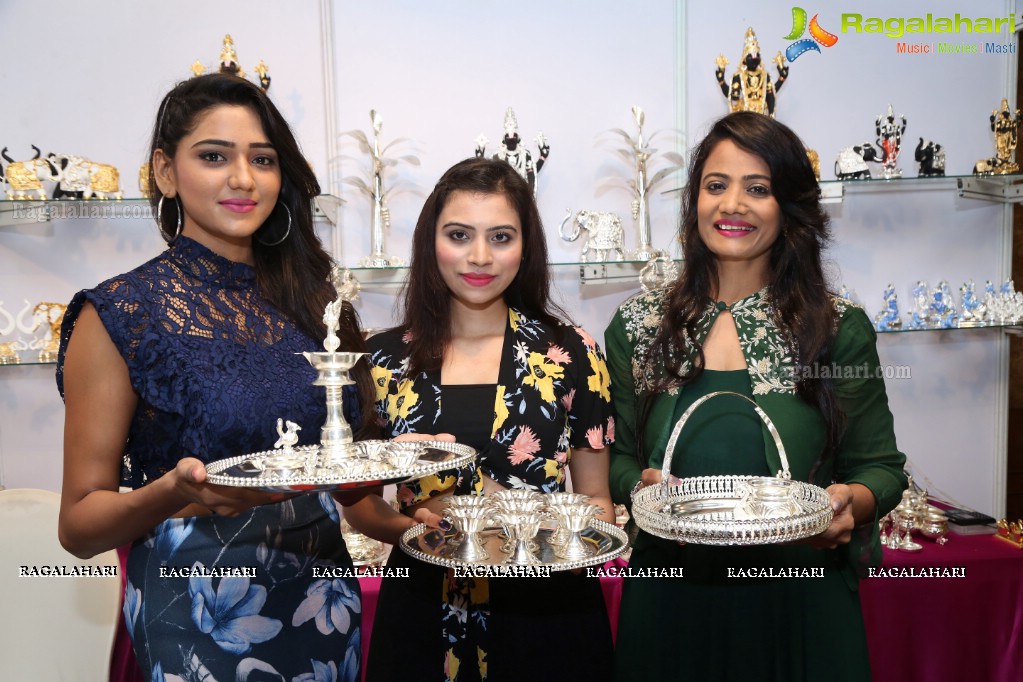 Shalu Chourasiya and Priyanka Raman launches Trendz Bridal Expo at Taj Krishna