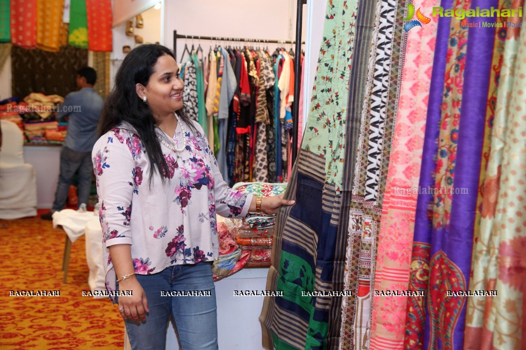 Rachana Smith inaugurates Singar Lifestyle Expo at Taj Deccan