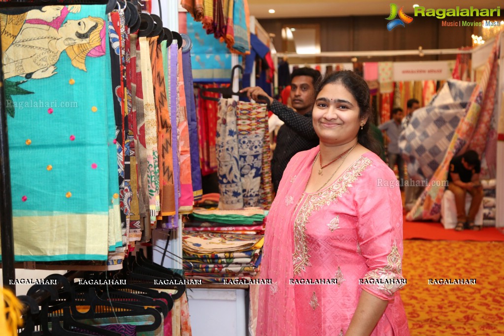 Rachana Smith inaugurates Singar Lifestyle Expo at Taj Deccan