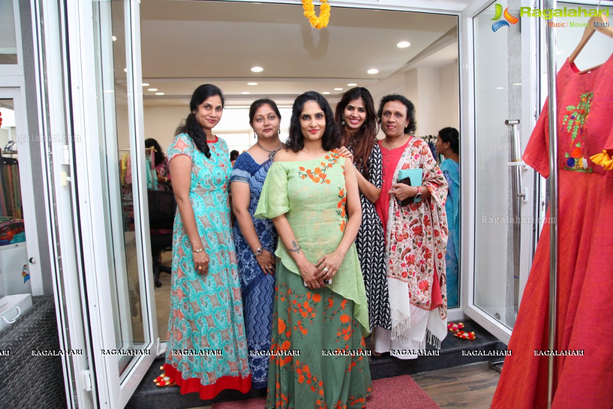 Vastraabharanam Exhibition and Sale of Jewellery and Clothing at Yukatalaya