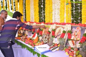 Sai Dharam Tej, Kalyani Priyadarshan's Chitralahari Muhurat