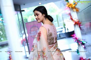 Ananya Simlai Inaugurates Akritti Elite