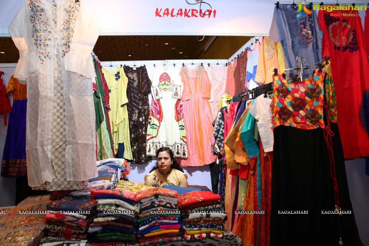 Ananya Simlai Inaugurates Sashi Nahata's Akritti Elite - The Day & Night Bazaar @ The Park, Hyderabad