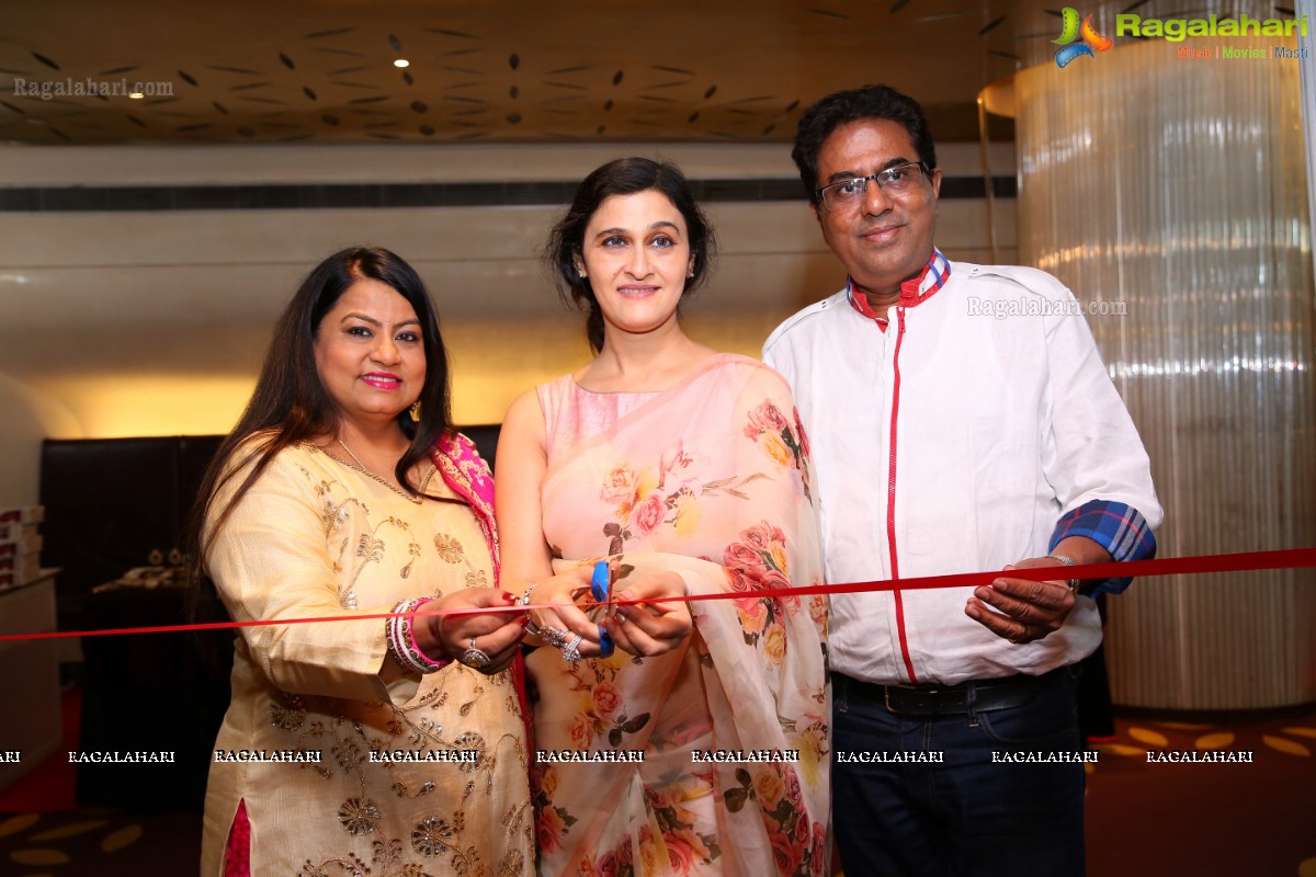 Ananya Simlai Inaugurates Sashi Nahata's Akritti Elite - The Day & Night Bazaar @ The Park, Hyderabad