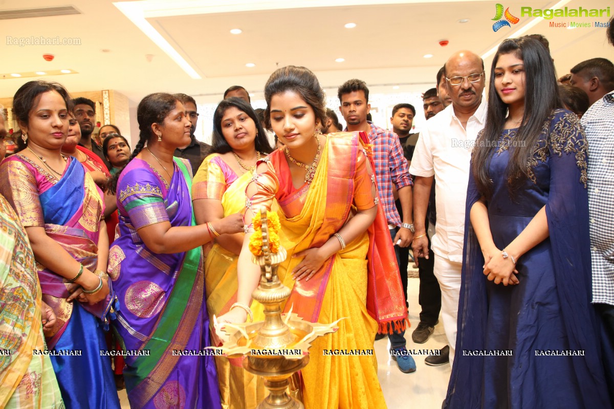 Anupama Parameswaran Launches RS Brothers at A.S.Rao Nagar, Hyderabad