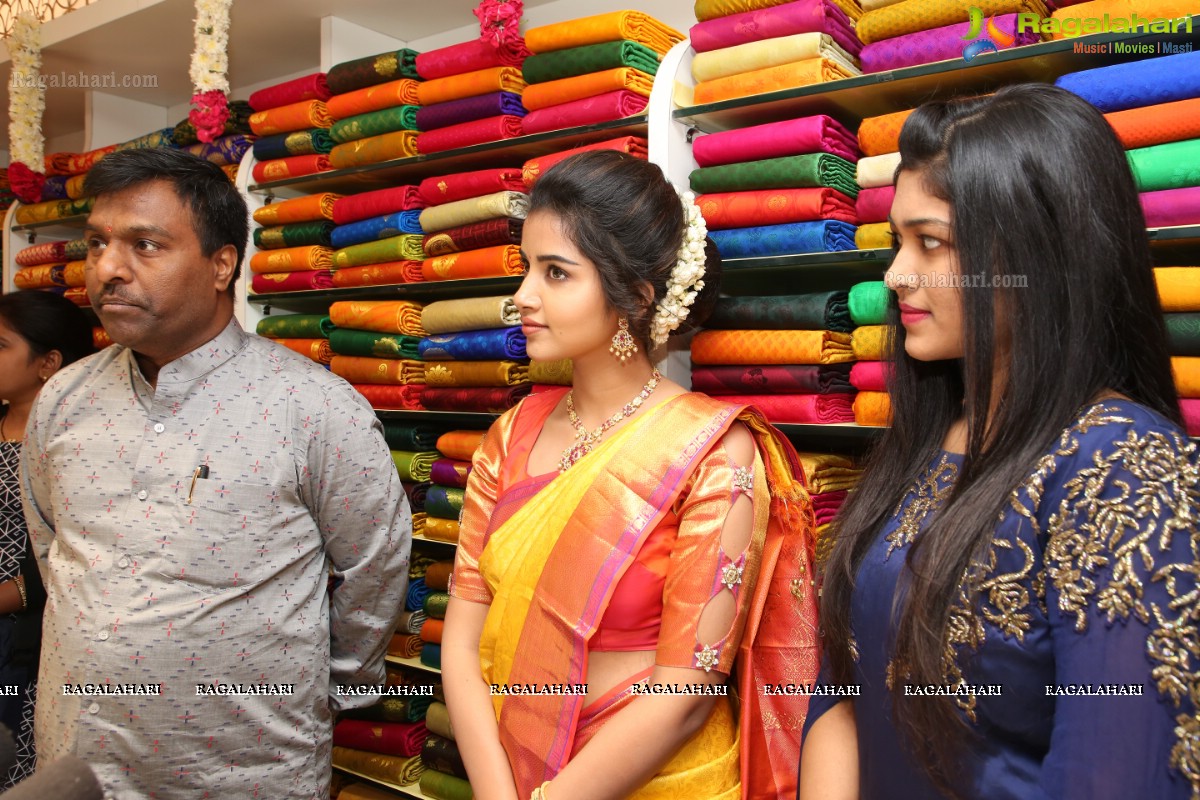 Anupama Parameswaran Launches RS Brothers at A.S.Rao Nagar, Hyderabad