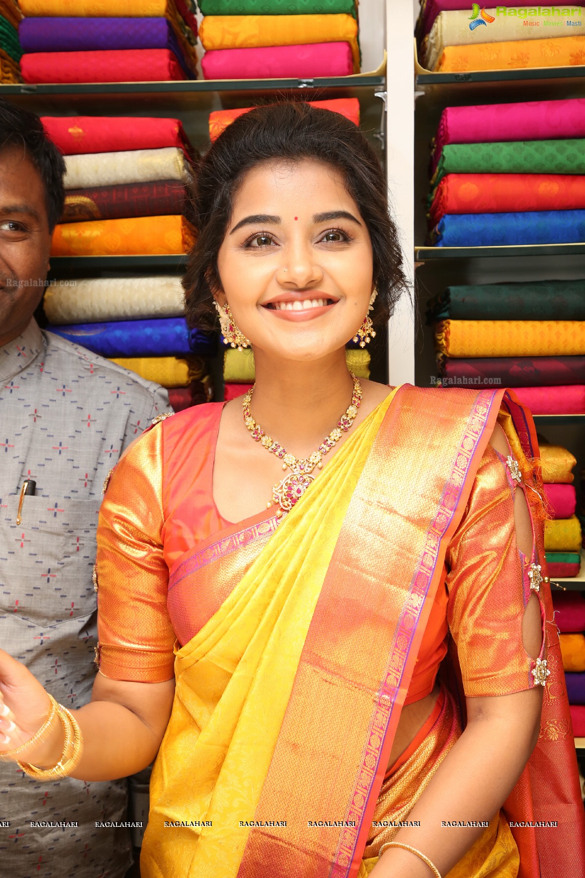 Anupama Parameswaran Launches RS Brothers at A.S.Rao Nagar, Hyderabad