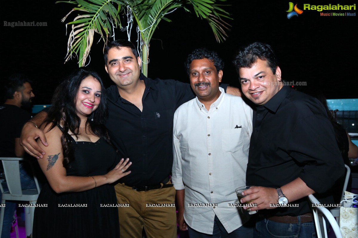 Ashish & Simran Wedding Anniversary at Tiki Shack