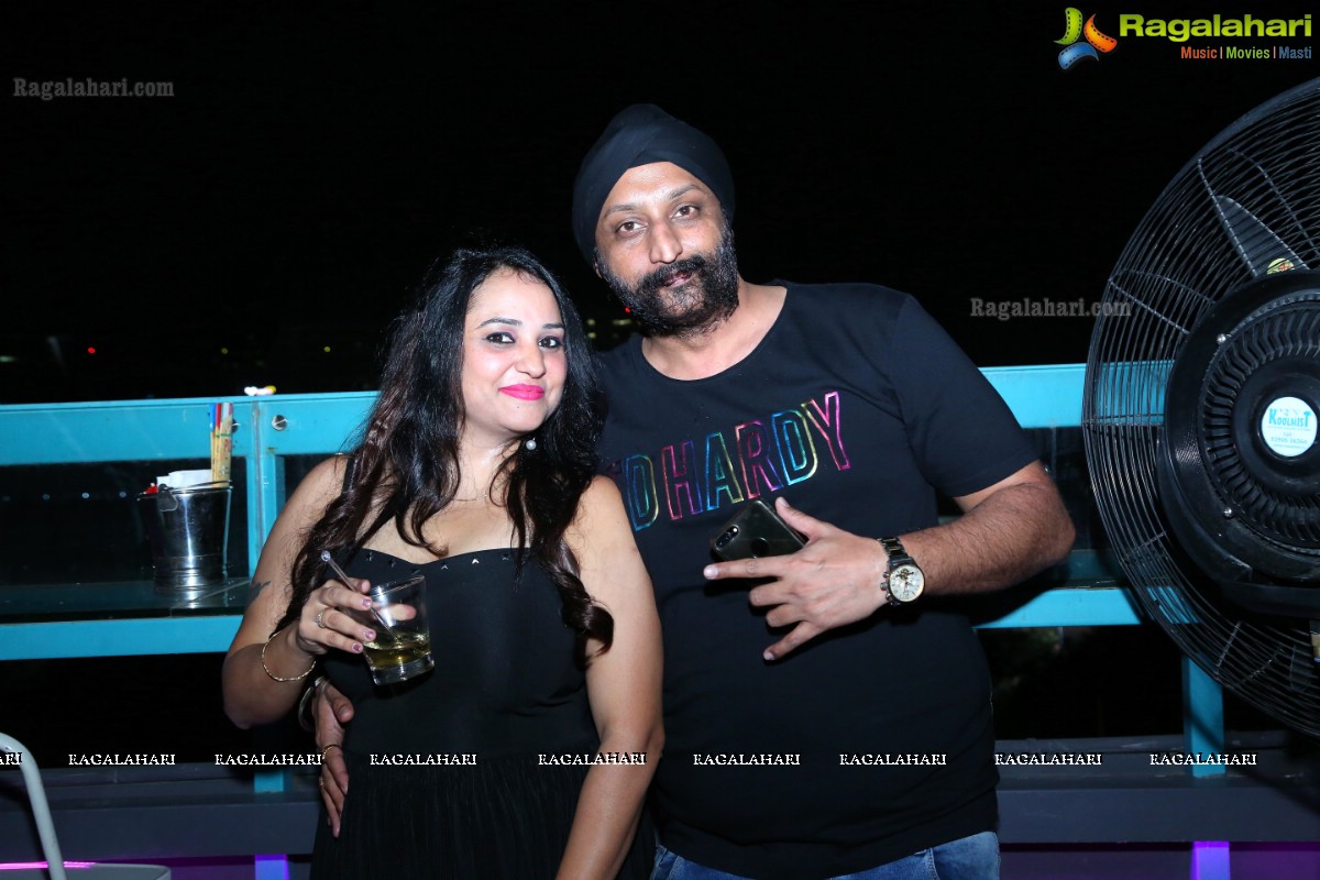 Ashish & Simran Wedding Anniversary at Tiki Shack