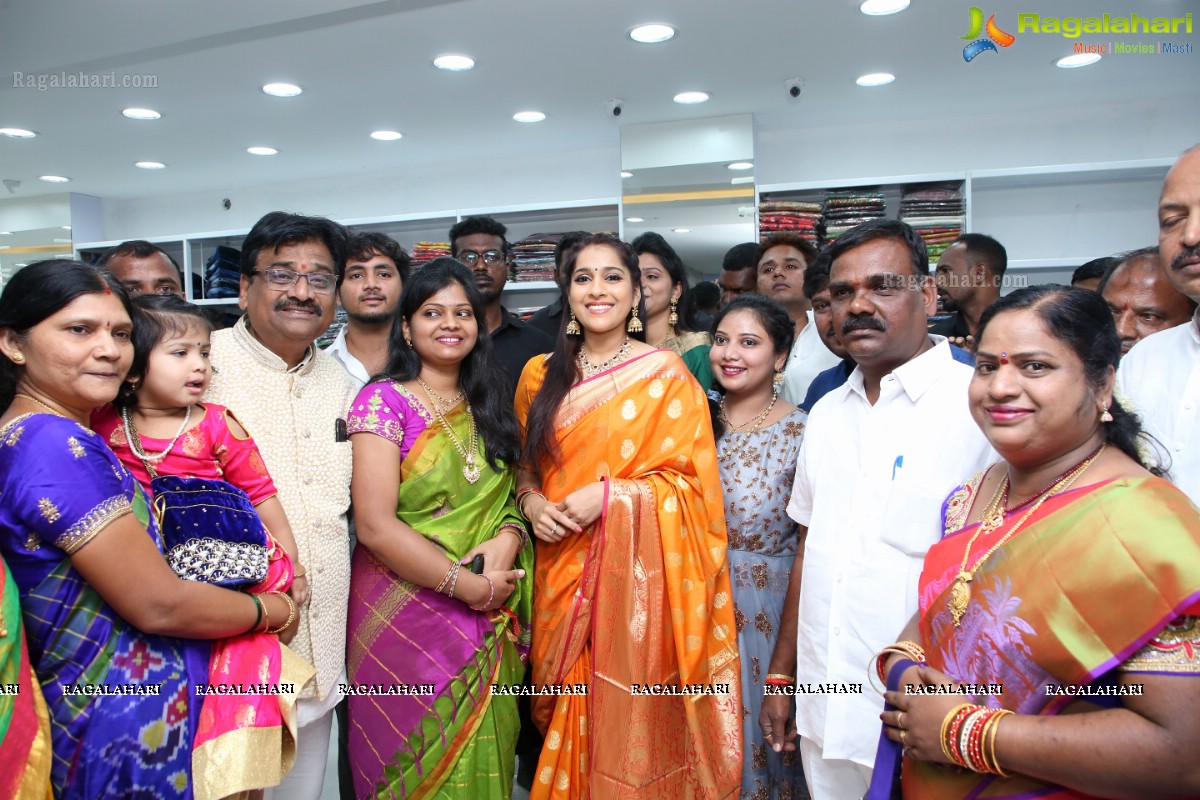 Rashmi Gautam Launches Bhagawati Shopping Mall @ Champapet