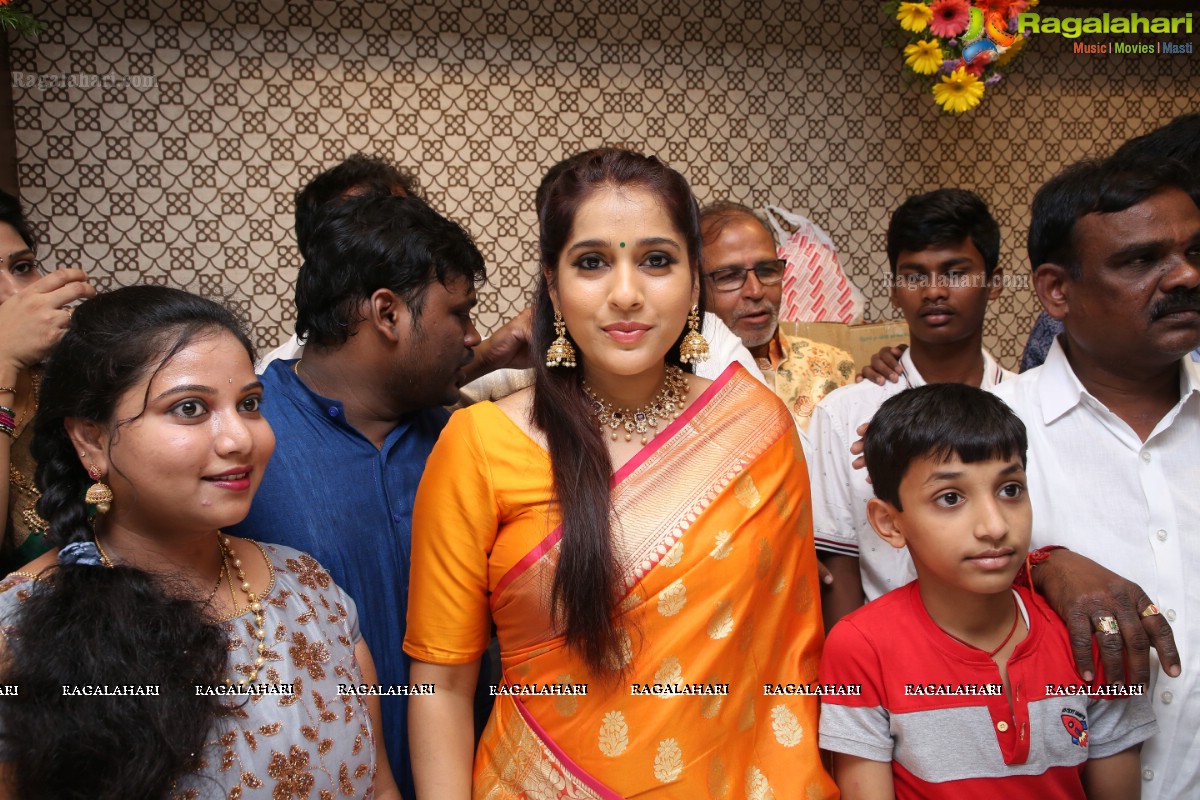 Rashmi Gautam Launches Bhagawati Shopping Mall @ Champapet