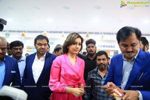 Big C Store Launch By Raashi khanna