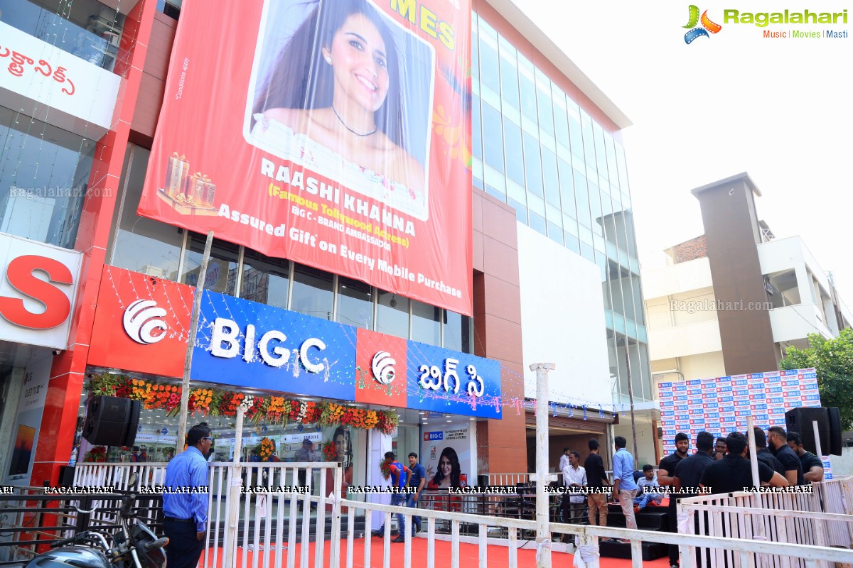 Big C 226th Store Launch in Vizag By Raashi khanna