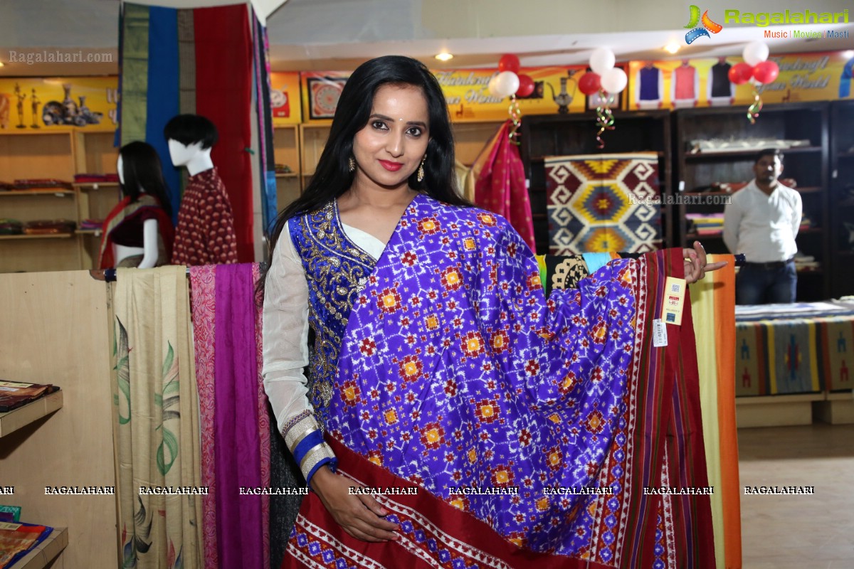 CCIC Organises an Exhibition Cum Sale ‘Cottage Craft Mela’