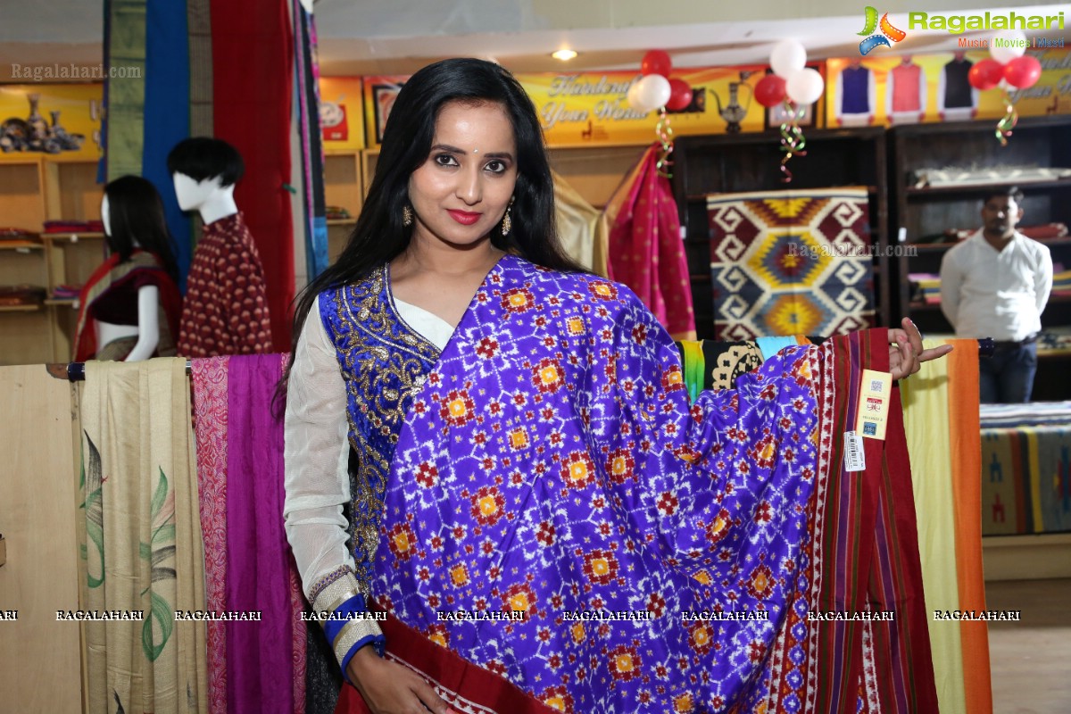 CCIC Organises an Exhibition Cum Sale ‘Cottage Craft Mela’