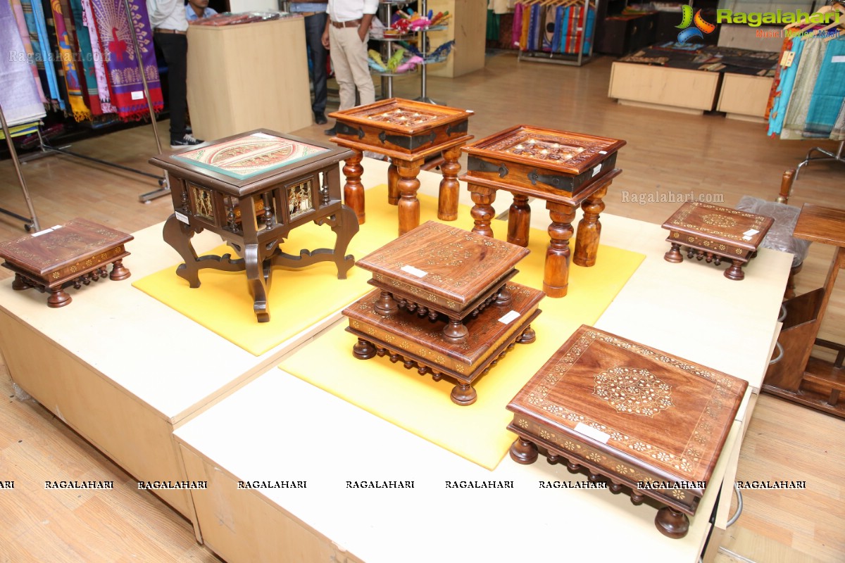 CCIC Organises an Exhibition Cum Sale ‘Cottage Craft Mela’