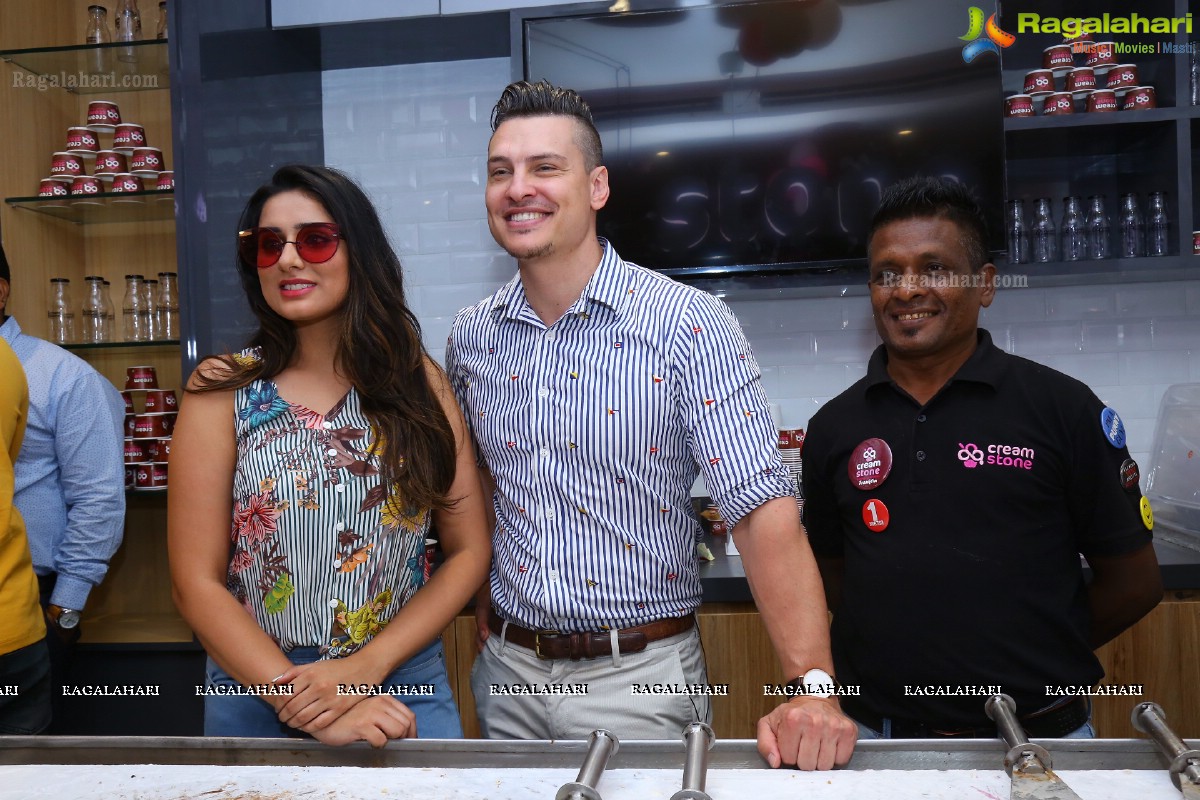 Creamstone Ice Creams in Association with Swiggy and Ben Ungerman