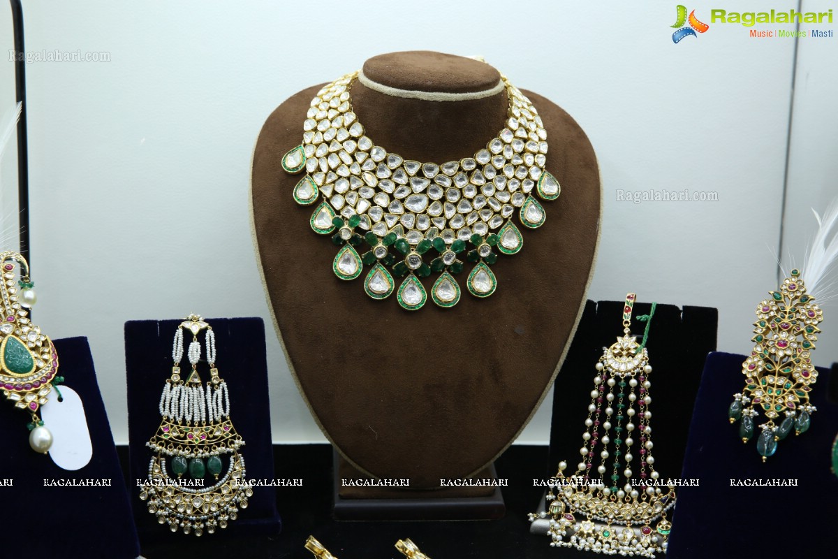 Diva Galleria - An Exhibition of Luxurious Diamond & Temple Jewellery @ Park Hyatt