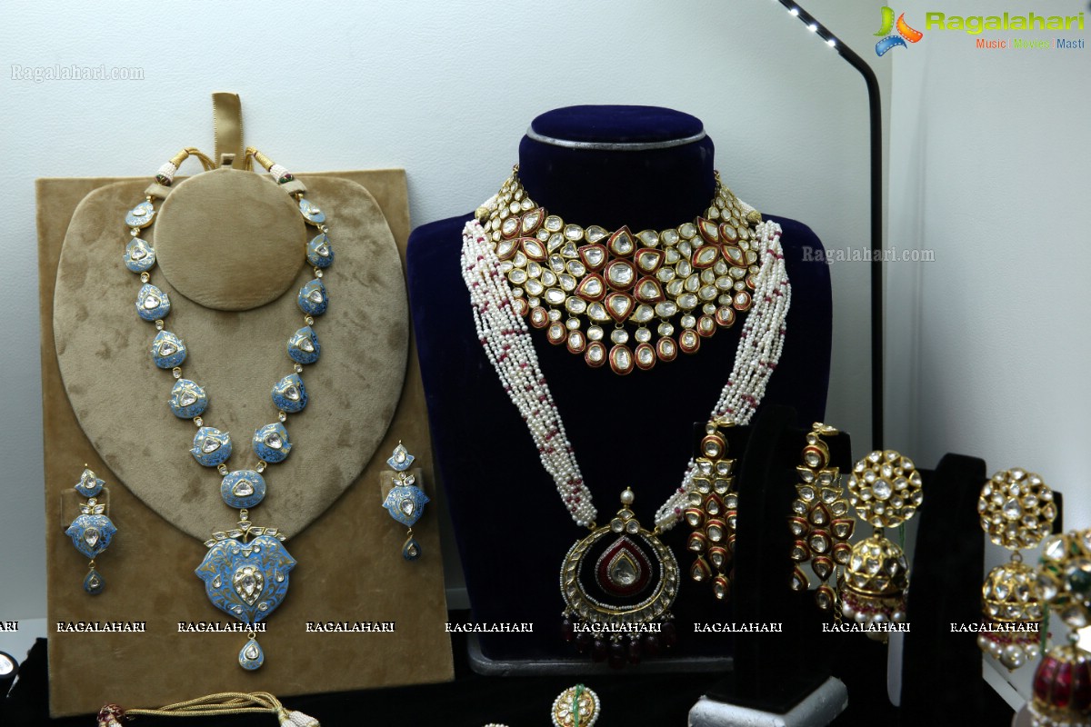 Diva Galleria - An Exhibition of Luxurious Diamond & Temple Jewellery @ Park Hyatt