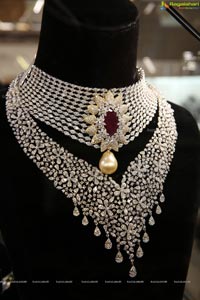 Diva Galleria - An Exhibition of Luxurious Diamond & Temple 