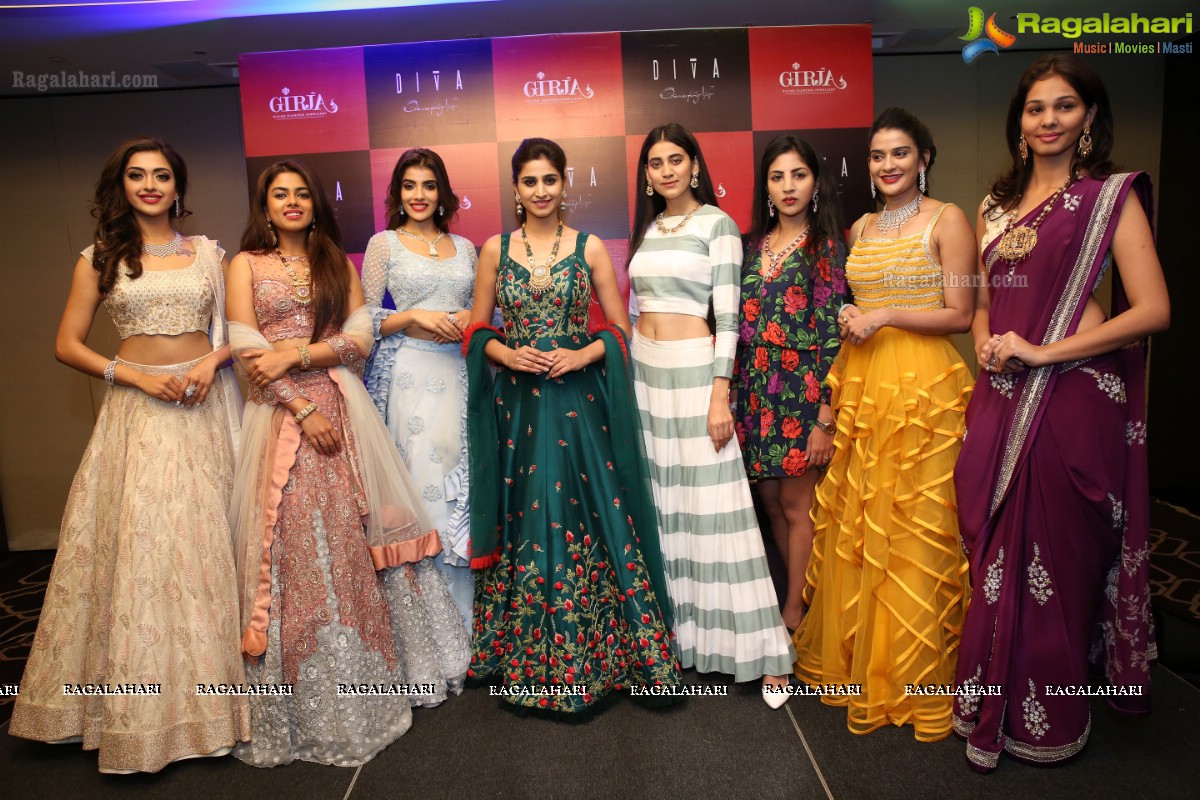 Showcase of Exquisite Jewellery of 'Diva Galleria' Organized by Pavitra Jewels