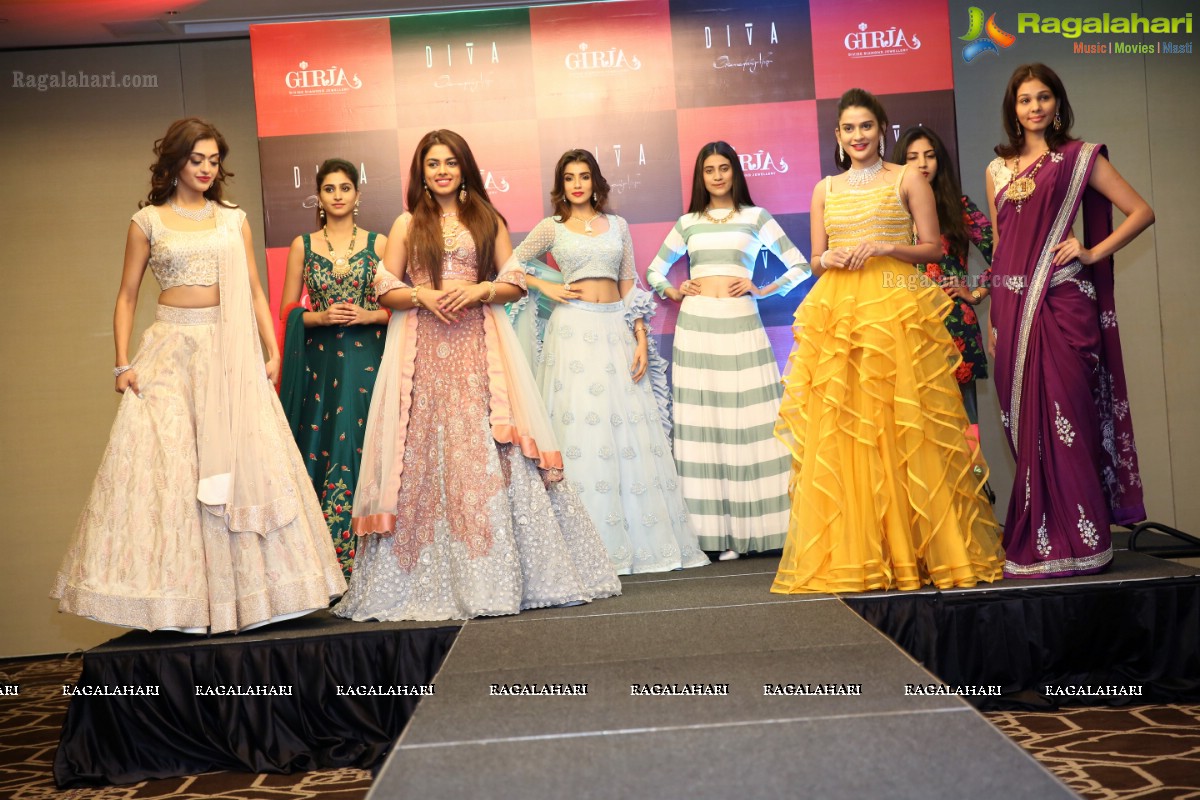 Showcase of Exquisite Jewellery of 'Diva Galleria' Organized by Pavitra Jewels