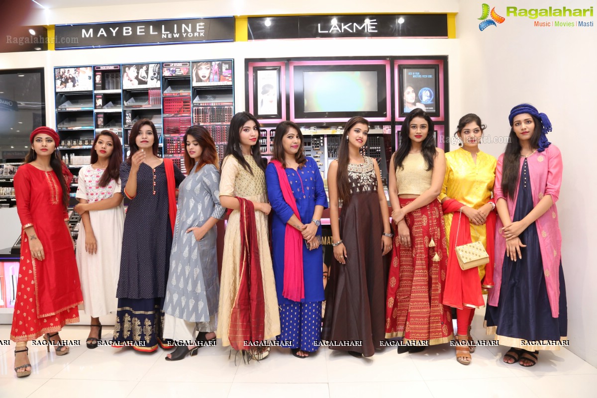 Shoppers Stop Fashion Show at Next Galleria Mall, Panjagutta