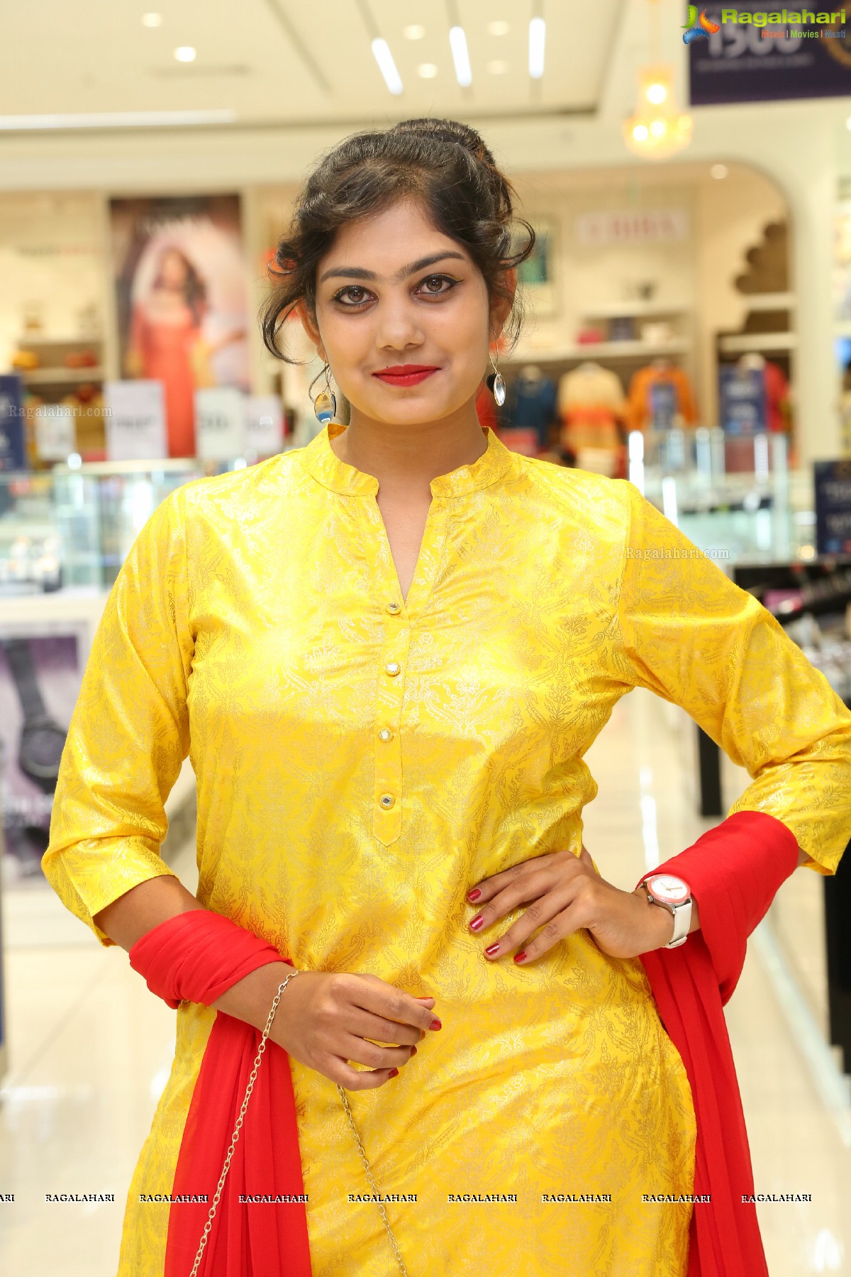 Shoppers Stop Fashion Show at Next Galleria Mall, Panjagutta