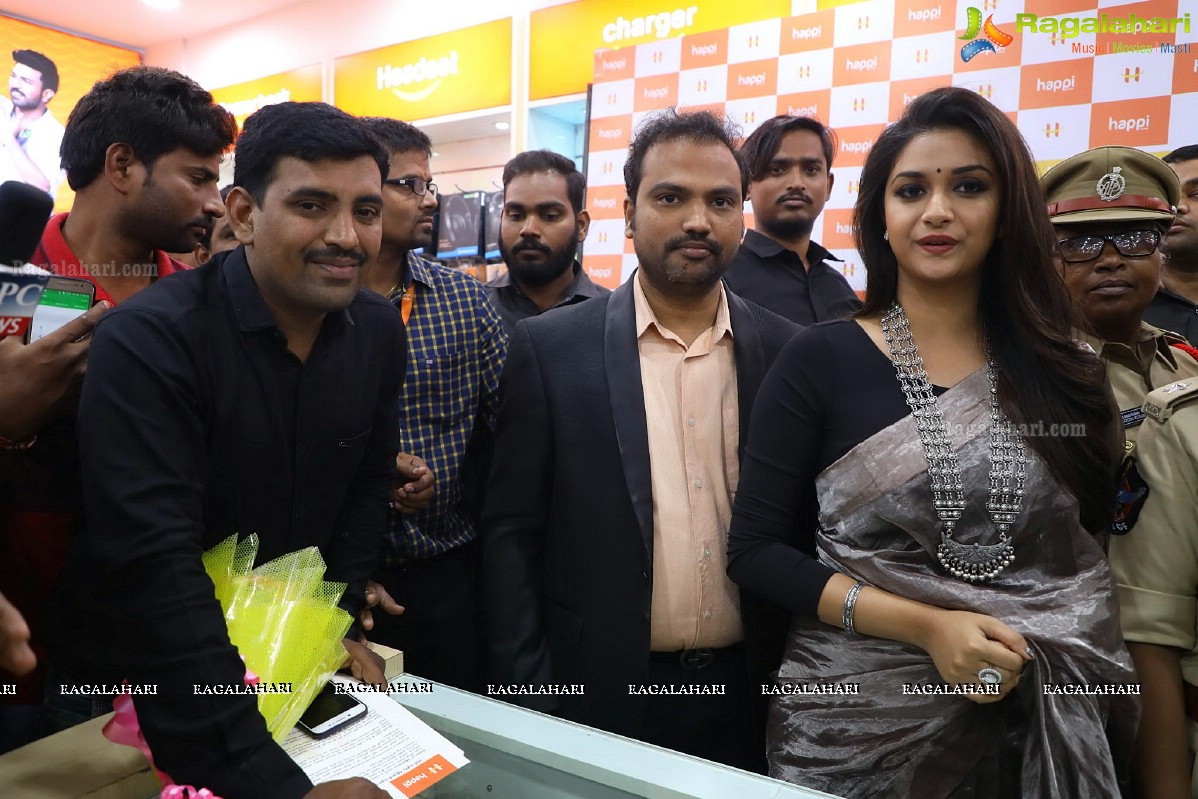 Happi Mobiles Grand Store Opening by Actress Keerthi Suresh at Guntur