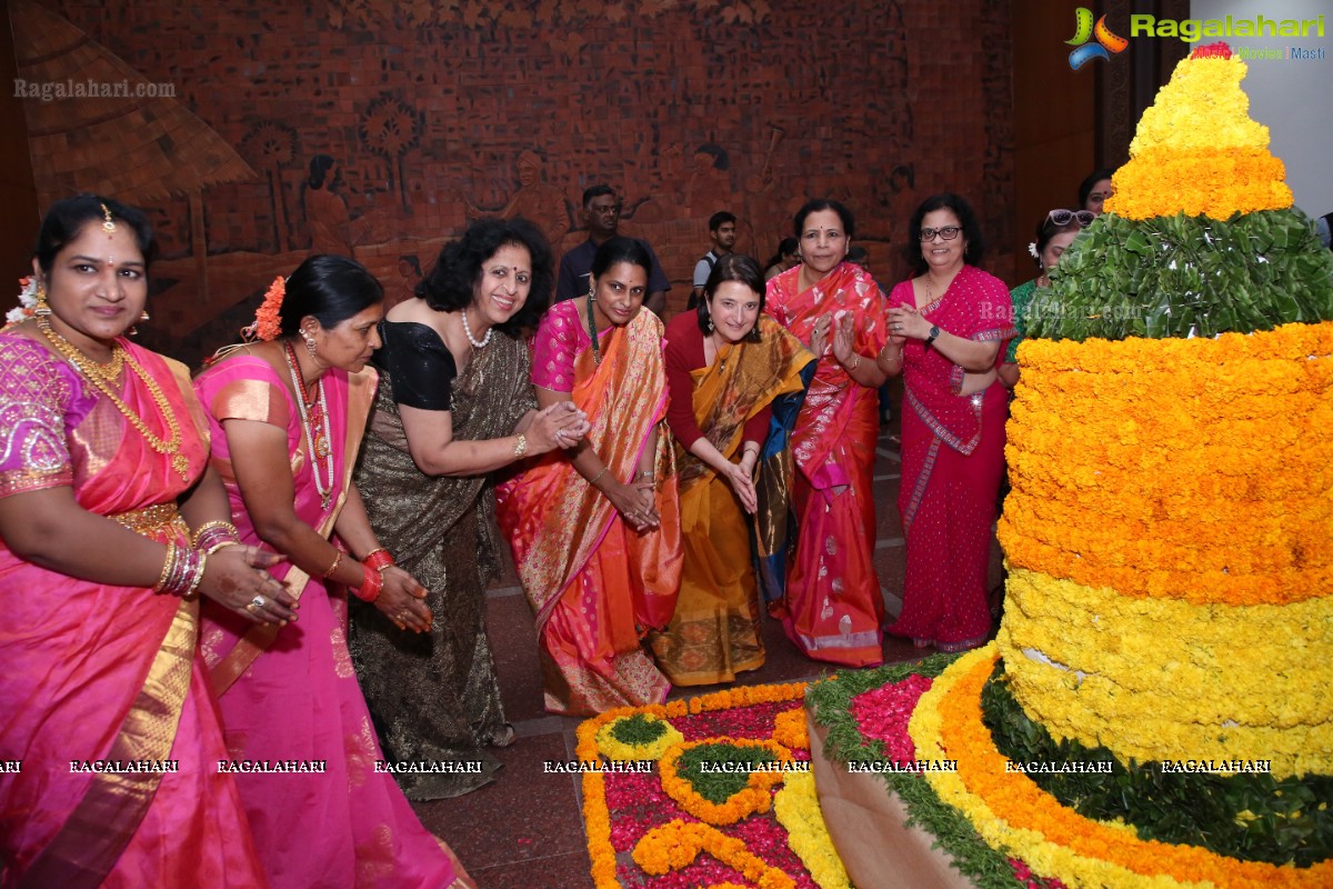 Ikebana International Hyderabad Chapter #250 Organises Ikebana Demonstration by Ho-Ren Sharda Reddy at Shilpakala Vadika