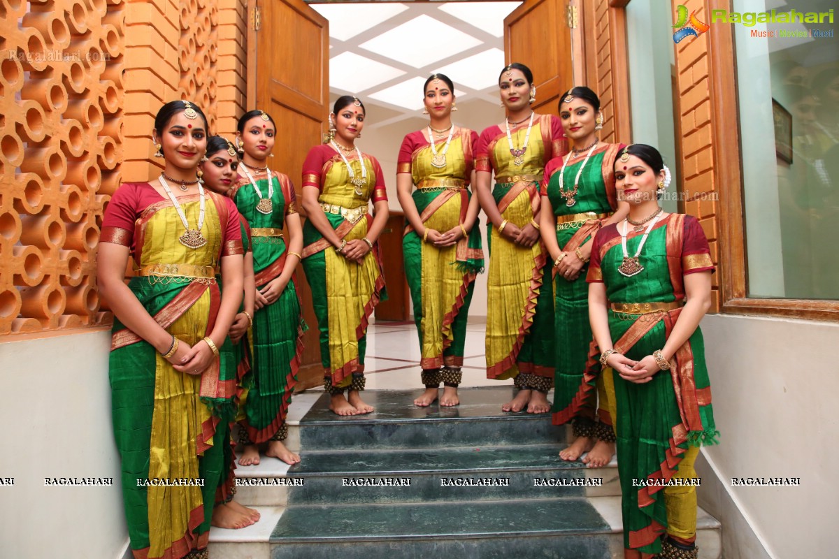 Ikebana International Hyderabad Chapter #250 Organises Ikebana Demonstration by Ho-Ren Sharda Reddy at Shilpakala Vadika