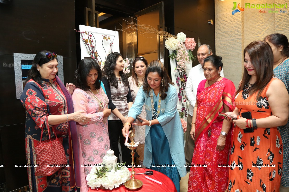 Jaipur Gems And Jewels Along With Patny Jewels Conducts Unique Jewellery Exhibition at Park Hyatt