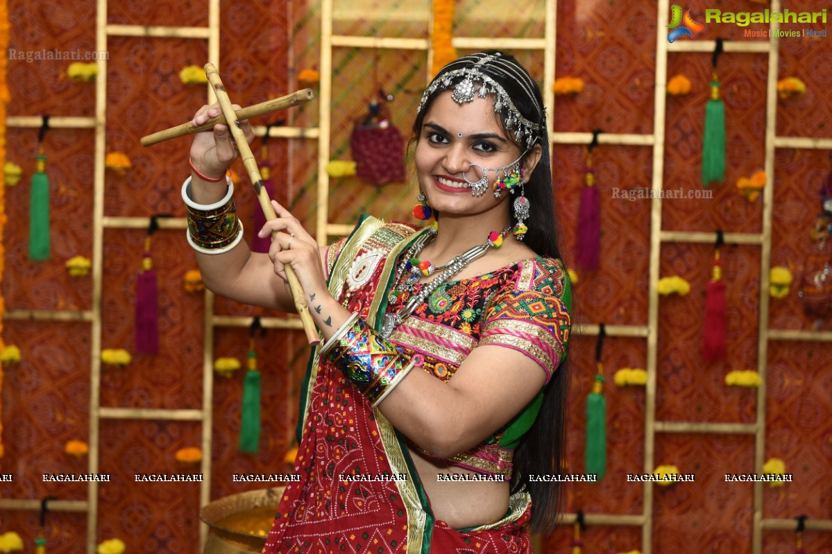 KLC Garba Festival - An Afternoon of Dancing, Fun and Food at ITC Kakatiya