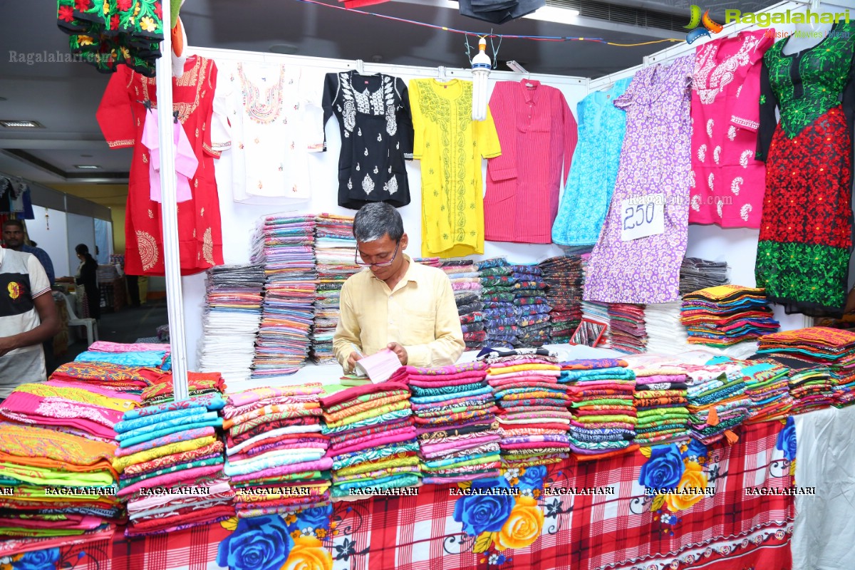 Shailaja Reddy Inaugurates Kala Silk Handloom Expo 2018 At TTD Himayatnagar