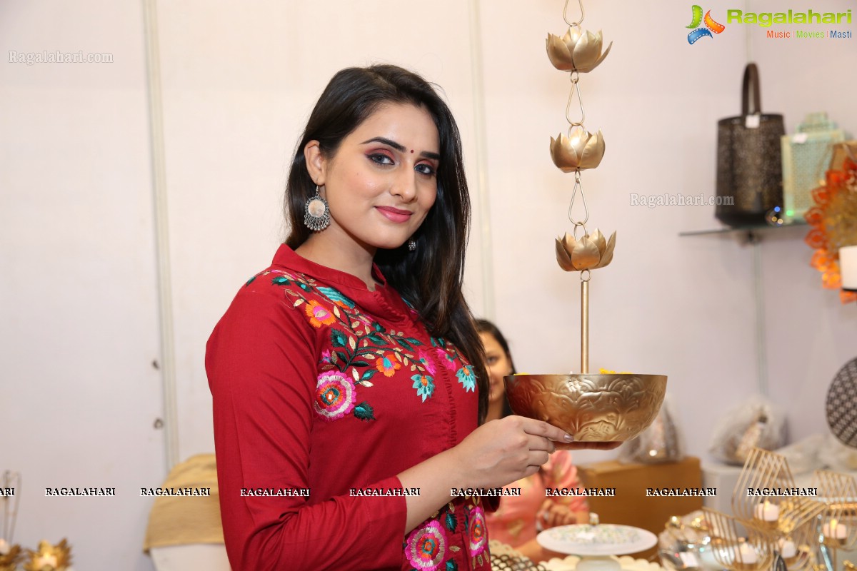 Grand Launch Of D' Trunk Show 2018 BY Khwaaish