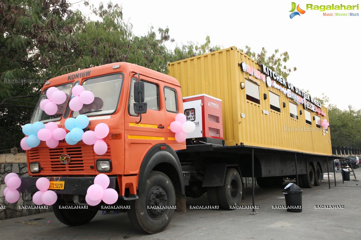 Kitchen on 16 Wheels launches India’s Longest Food Truck in Hyderabad