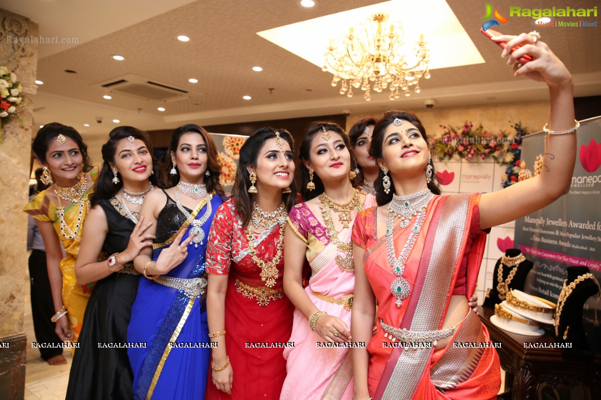 Manepally Jewellers 128 Year Celebrations and Utsavi Collection Launch