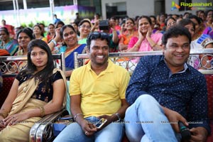 Gemini Tv, Rednose Entertainment Nari Lokam Fashion Show