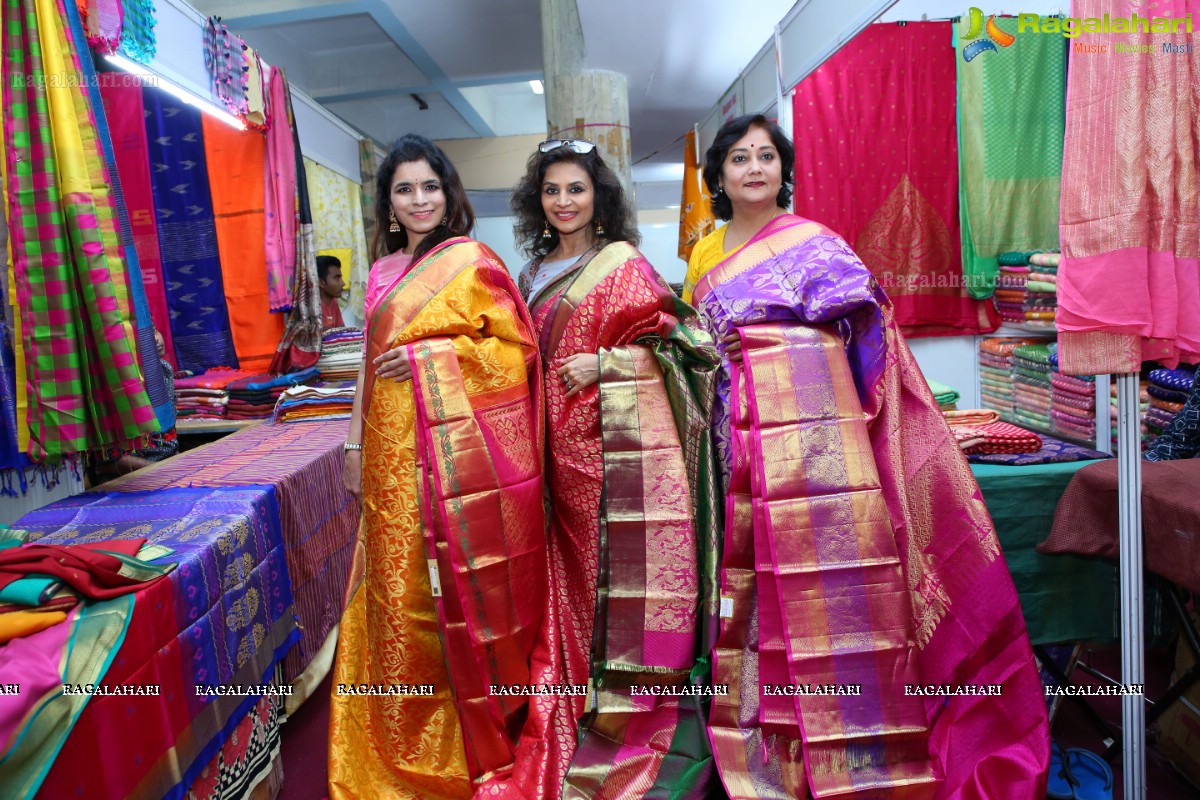 Mrs. Mamta Trivedi, Mrs India 2017 Launches National Silk Expo
