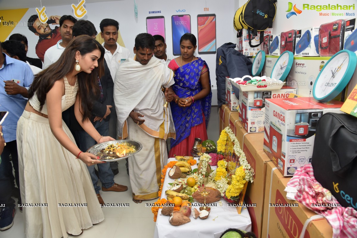 Payal Rajput Inaugurates Celekt Mobile Store