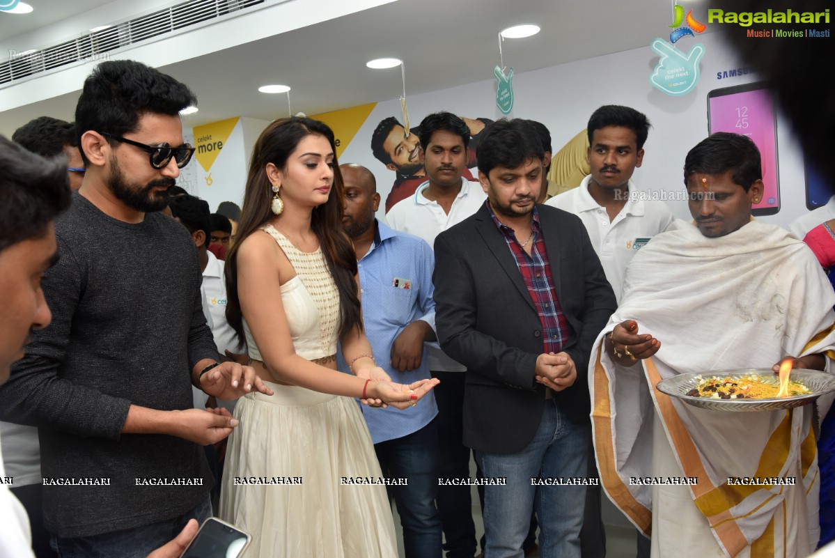 Payal Rajput Inaugurates Celekt Mobile Store
